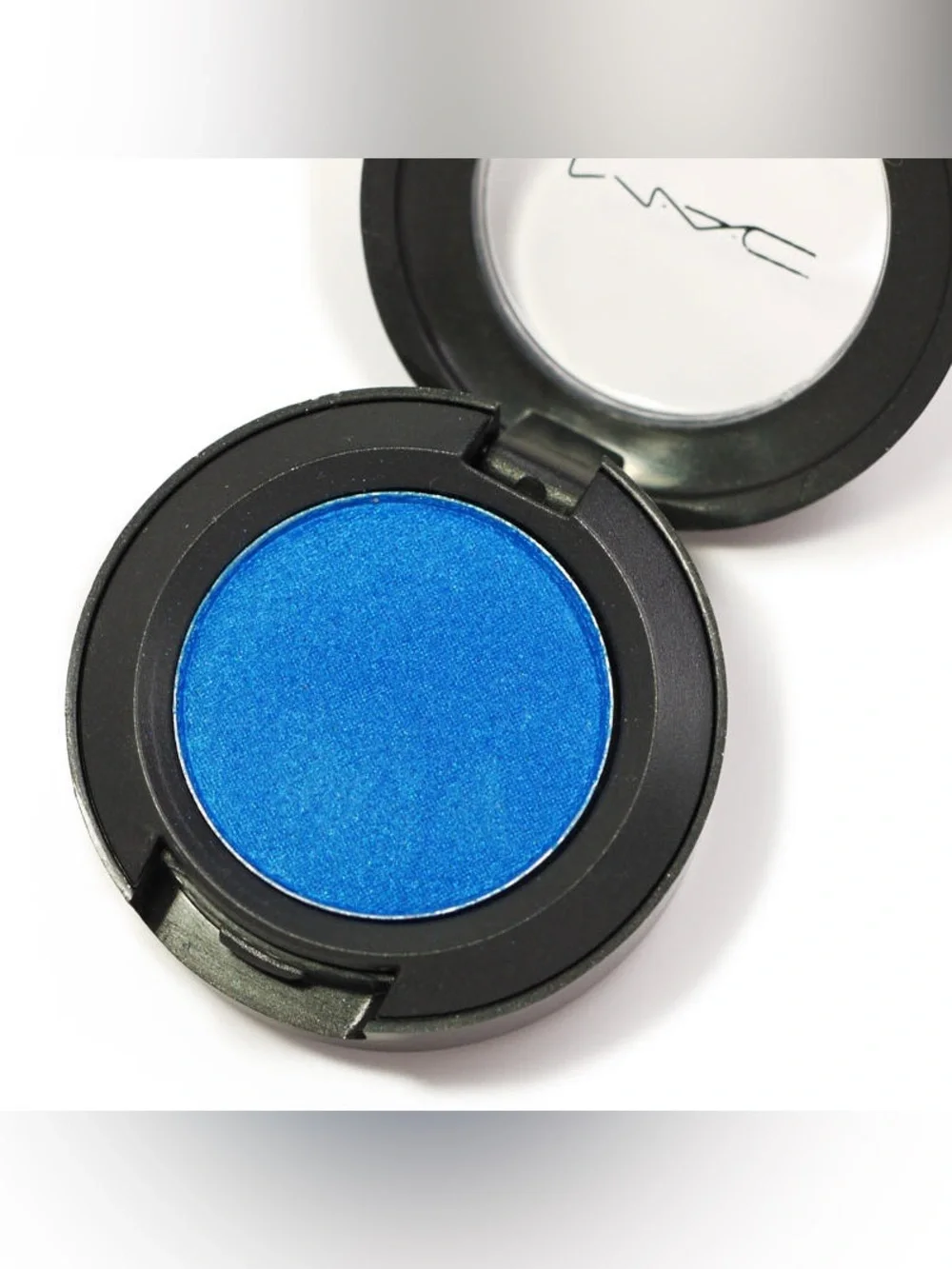 MAC Cosmetics Veluxe Pearl Eyeshadow Single - Freshwater